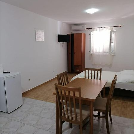 Apartmani Gajeta Biograd Na Moru Buitenkant foto