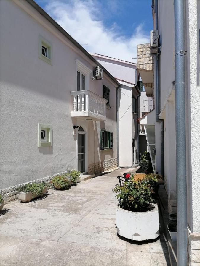 Apartmani Gajeta Biograd Na Moru Buitenkant foto