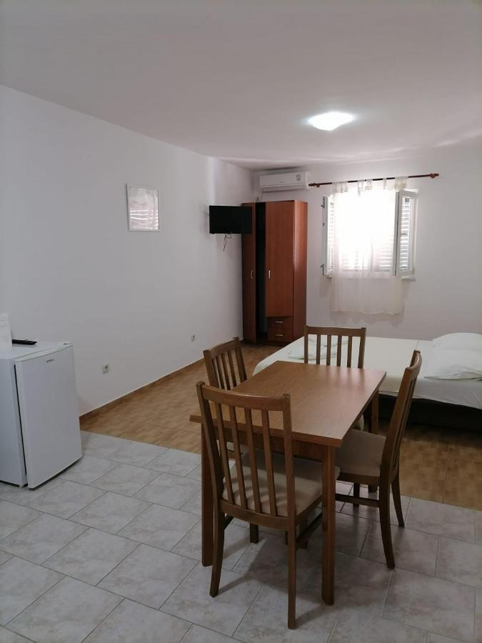 Apartmani Gajeta Biograd Na Moru Buitenkant foto