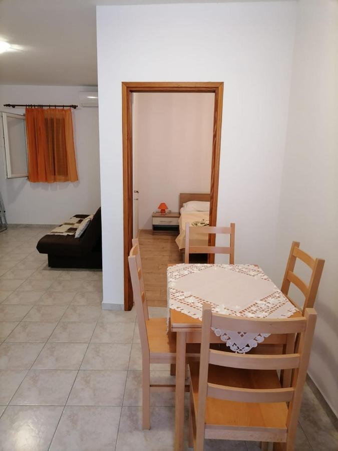 Apartmani Gajeta Biograd Na Moru Buitenkant foto