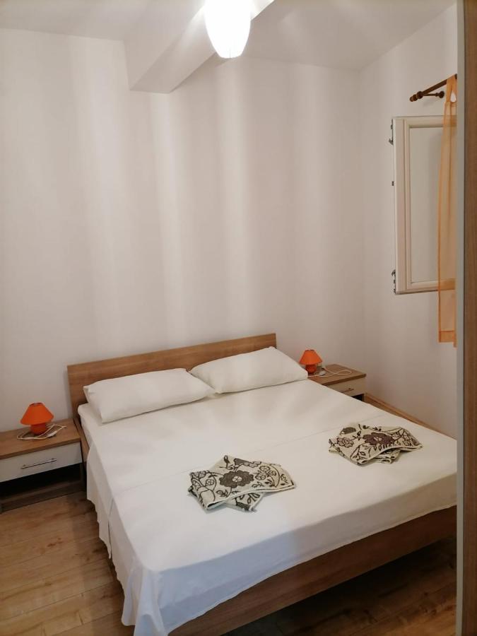 Apartmani Gajeta Biograd Na Moru Buitenkant foto